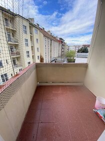Pronájem  bytu 3+1 s balkónem, 98 m2, Hradec Králové – centr - 14