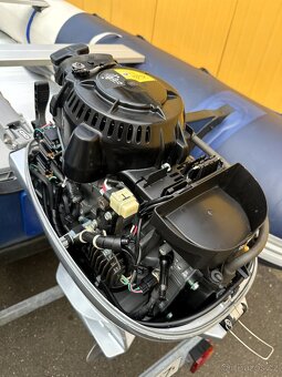 Motorový člun ZODIAC ZOOM s motorem HONDA BF20 - 14