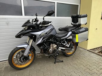 QJ motor SRT 700X - 14