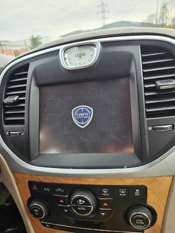 Lancia Thema 3.0 104 000km - 14