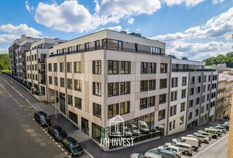 Pronájem moderního 1+kk v projektu Neugraf, 33 m2 – Smíchov, - 14