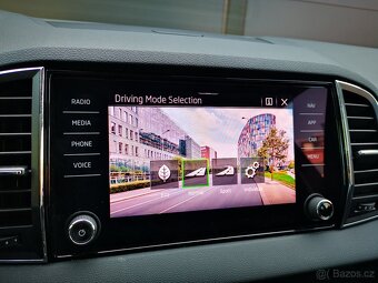 ŠKODA Karoq 1.5TSI 110kW Manuál Top Selection 2024 ZÁRUKA - 14