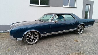 Oldsmobile delta 88 - 14