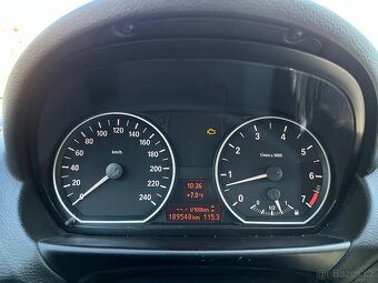 BMW 1 (E81) 118i 2.0 benzín - 14