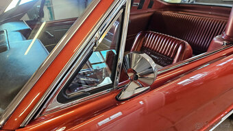 1966 Ford Mustang Fastback 289 V8, manuál, perfektní stav - 14