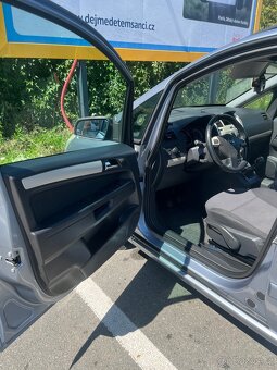 Opel Zafira B 1.6i - 14
