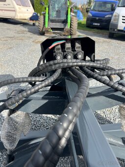 grejdr noví na smykový nakladač ovládání elektrické 12 v - 14