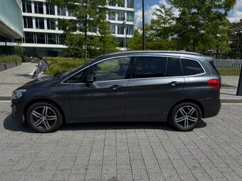 BMW 2 Grand Tourer 218 Sport Line r.2015  7 míst - 14