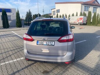 Ford Grand C Max - 14