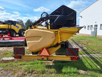 NEW HOLLAND CR9.80 + NEW HOLLAND 30G HEADER - 14