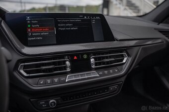 BMW M135i xDrive Performance, ČR, DPH - 14