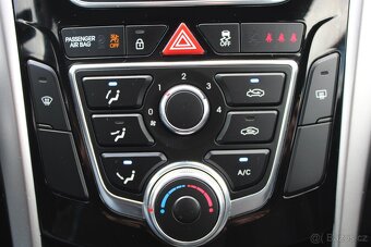 Hyundai i30 1,4 CVVT NOVÉ V ČR,TRIKOLOR,2012 - 14