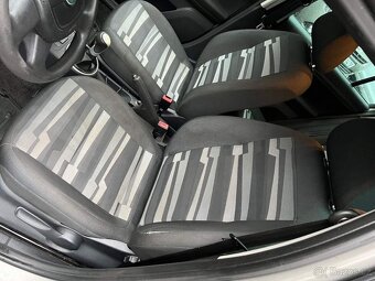 Škoda Fabia Combi 1.2 htp 51 kW klimatizace el.okna 2010 ČR - 14