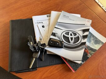 Toyota Hilux 2,4 D-4D,ČR,4x4,serv.kn,2xkola,záruka - 14