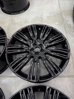 Range Rover Velar r22 top - 14