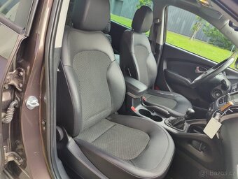 Hyundai iX35 2,0 CRDi 4WD + pneu - 14