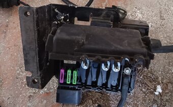 Díly na Sharan, Galaxy, Alhambra
 - 14