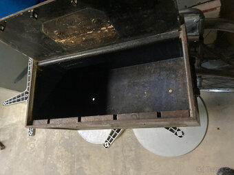 Truhla kovová starožitná, trezor, pokladna 10.000 kč - 14