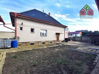 Rodinný dům se zahradou, 4+2 (5+1), pozemek 2565 m2, přístav - 14