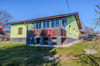 Prodej rodinného domu s úžasným výhledem a perfektní dostupn - 14