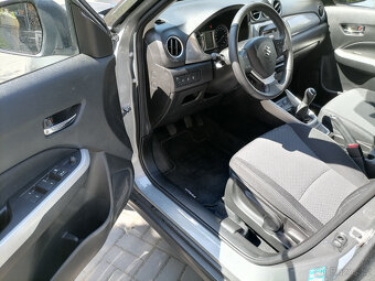 Suzuki Vitara 1.6i VVT88kw-36000km-NaviKamer9/2018JenServSUZ - 14