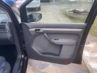 Volkswagen Touran, 1.6 TDI Life BlueMotion,7míst - 14