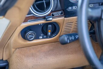 Mercedes-Benz 560 SL R107 - 14