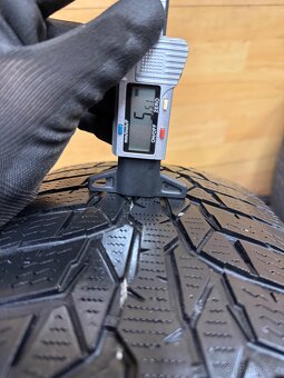 Zimní pneu 195/55/20 - 14