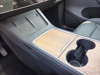 Tesla Model Y 0,0 378kW AWD Long Range ČR 1.maj  AWD A/T Lon - 14