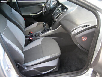 Ford Focus. Kombi 1,6 16V.  Ti-VCT. 77 kW. Servisní kniha - 14