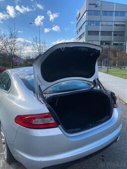 Jaguar XF 2.7 V6 152KW pohonX2 - 14