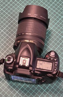 Nikon D90 s objektivem Nikkor 18–105mm f/3,5–5,6 VR - 14