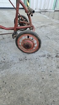 Šlapací tříkolka "Trilobit" - 14