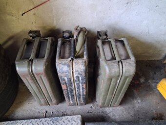 Náhradní díly - 14