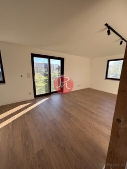 Pronájem novostavby rodinného domu 5+KK, 149 m², s pozemkem  - 14