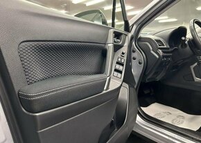 Subaru Forester Comfort 2.0 2018 skladem v Pra 110 kw - 14