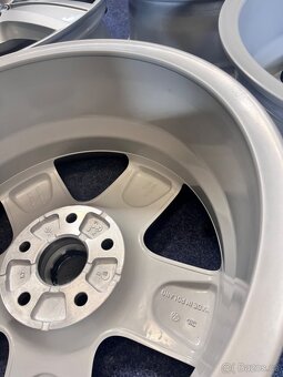 5x120 R17 Originál alu VW T5 - nové - 14