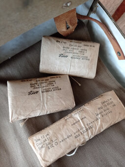 Vojenské: oblečení, lékárnička, čutory, svítilna, čepice aj. - 14