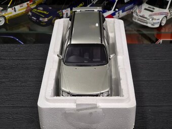 Nissan Stagea Autech Version 260RS 1997 1:18 OttoMobile - 14