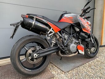 KTM Super Duke 990  SERVISNÍ KNÍŽKA  - 14