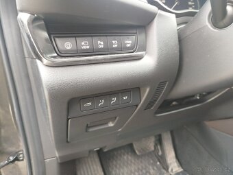 Mazda CX-30 2,0 132 kW-Top stav, servis Mazda-Prodáno - 14