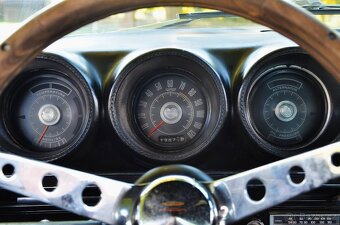 Ford Fairlane 500 z roku 1968 - 14