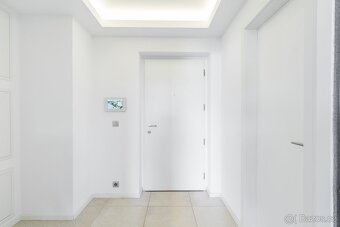 Moderní stylový byt 2+kk, 53m2+42m2, rezidence DOCK, Praha 8 - 14
