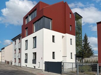 Moderní byt 3+kk s balkonem, parkovacím stáním a zahradou, l - 14