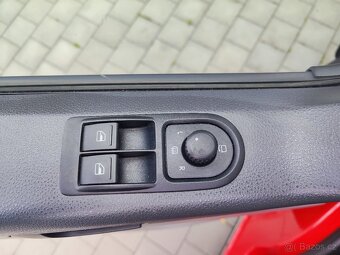 VW T5 TRANSPORTER 1.9 TDI 75kW/ 9 MÍST/188 900KM/KLIMA/TAŽNÉ - 14