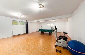 Pronájem baráku 6+kk - 14