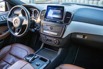 Mercedes-Benz GLE 400 4MATIC AMG - 14