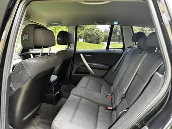 BMW X3 2.0d 130kW SUV 4x4 xDrive Automat Navi CarPlay Kamery - 14
