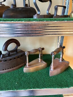 Starožitná žehlička - 14