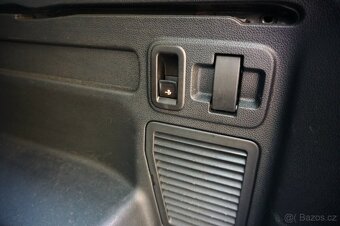 VOLKSWAGEN TOURAN 2,0 TDI 140KW DSG 7 MÍST - 14